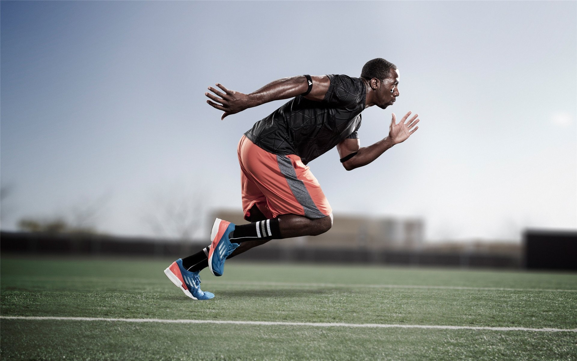 _夜空跑步：星光伴我行_，夜空星光闪耀图片